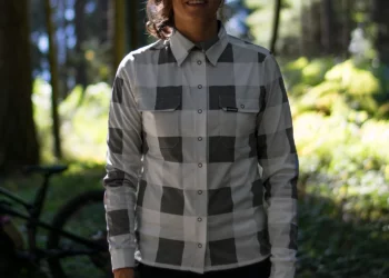 La nuova camicia outdoor da donna di Cascada