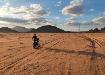 Jordan Bike Trail, sfuggire ai cani e la sicurezza sulla strada: intervista con Raffaella Bonomi