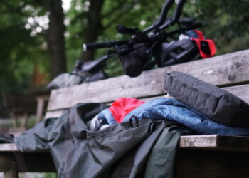 Dormire in un sacco: recensione del bivy Kloke di Alpkit