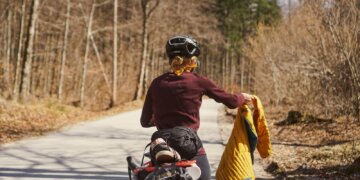 Come vestirsi in bici per la primavera